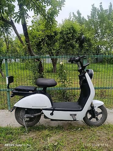 jet ski: Электроскутер городского типа, компактный и легкий. Основные — 5