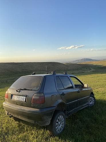 Транспорт: Volkswagen Golf: 1992 г., 1.8 л, Механика, Бензин, Хэтчбэк — 10
