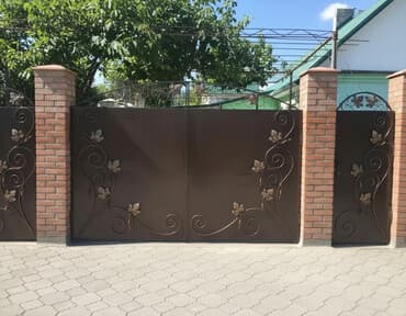 самые лучшие картины: Красим ворота — 1