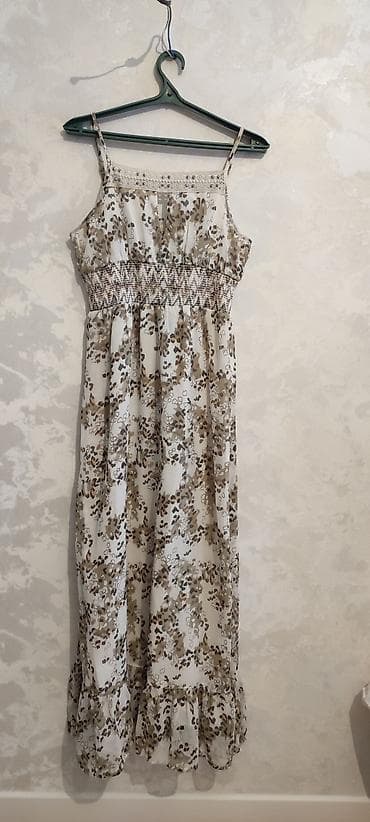 Вечернее платье, Коктейльное, Длинная модель, Шифон, Без рукавов, M at lalafo.kg Вечернее платье, Коктейльное, Длинная модель, Шифон, Без рукавов, M