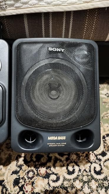 Другая аудиотехника: SONY CFS - 715S, работает только радио и аукс, кассета нужна — 4