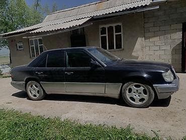 Mercedes-Benz W124: 1994 г., 2.2 л, Механика, Бензин, Седан — 3