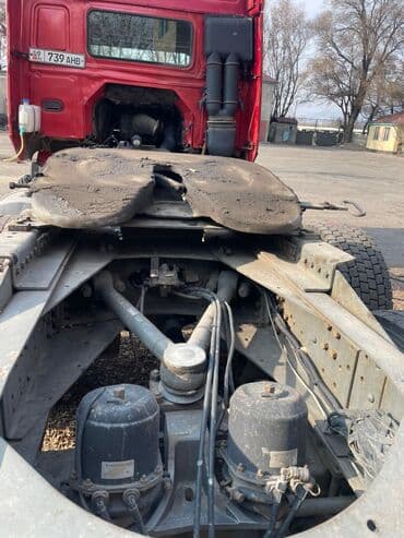 не рабочий авто: Тягач, Howo, 2013 г., Без прицепа — 7