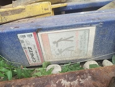 тиски новые: Гидравлический подъемник/рампа для автосервиса (напольный, двухрамный) — 1