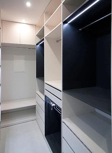 уй эмерек: Буйрутма эмеректер, Уктоочу бөлмө, Керебет, Ашкана гарнитурасы, Комод — 1