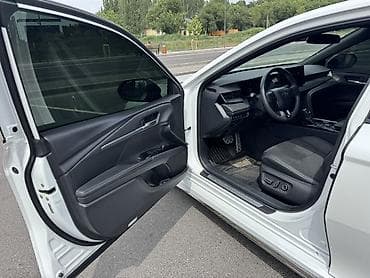 камри 75 2022: Toyota Camry: 2024 г., 2 л, Автомат, Гибрид, Седан — 10