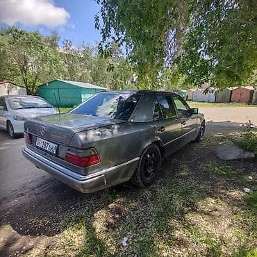 Транспорт: Mercedes-Benz W124: 1991 г., Кол менен иштөөчү, Седан — 3