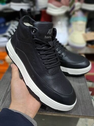 кроссовки зимние: Мужская обувь 
Кожа/Мех
зима — 2