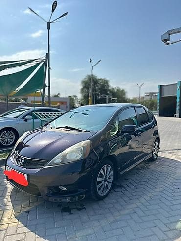 Honda Fit: 2013 г., 1.5 л, Автомат, Бензин, Хэтчбэк — 5