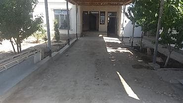 Продажа домов: Продаётся дом с участком. Описание: - Кирпичный дом с мансардным — 3