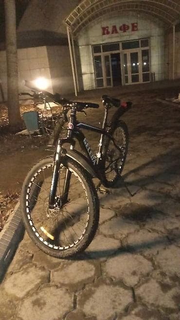 pc 3200: Горный велосипед GELEDA, черный. - Диаметр колес: 26" - Протекторные — 1