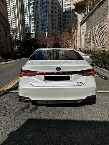 q 7: Toyota Avalon: 2019 г., 2.5 л, Автомат, Гибрид, Седан — 4