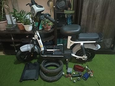 Электроскутер KuaiMa (городской минибайк) с комплектом запчастей и