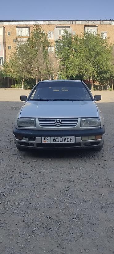jac s7: Volkswagen Vento: 1992 г., 1.8 л, Механика, Газ, Седан — 1