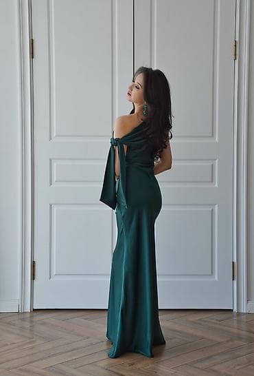 Платья: Вечернее платье, Русалка, Длинная модель, Атлас, Один рукав, S, M — 2