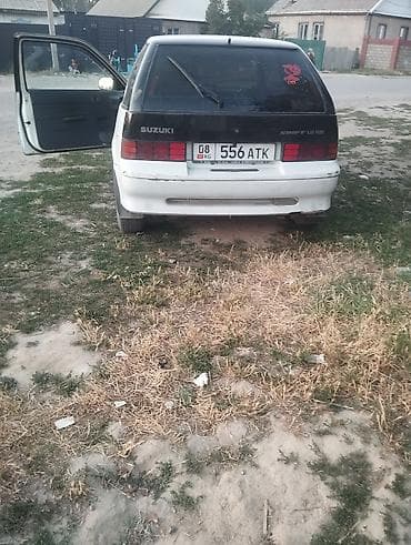 Транспорт: Suzuki Swift: 1989 г., 1.3 л, Механика, Бензин, Хэтчбэк — 4