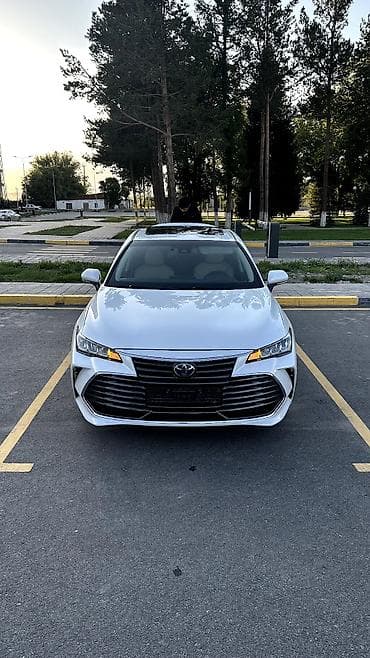 lexus 2004: Toyota Avalon: 2019 г., 2.5 л, Вариатор, Гибрид, Седан — 2