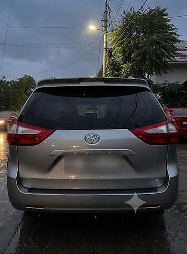 минивен левый: Toyota Sienna: 2018 г., 3.5 л, Автомат, Минивэн — 3