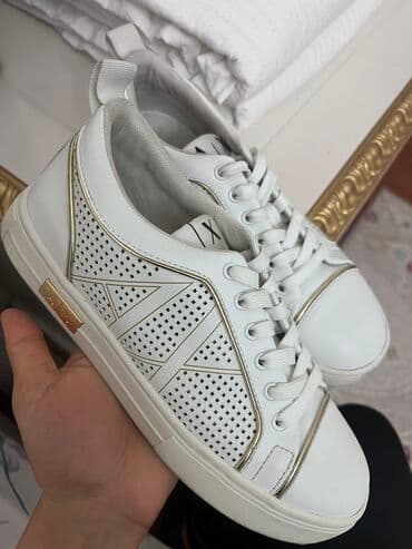 Кроссовки, 38, Armani Exchange, Б/у, цвет - Белый, Платная доставка, Самовывоз
