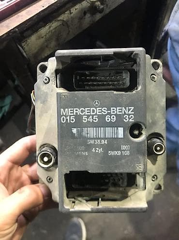 крышка багажника мерседес 124: Продаются камутатор мерс 124 объём 2 плита на запчасть — 1