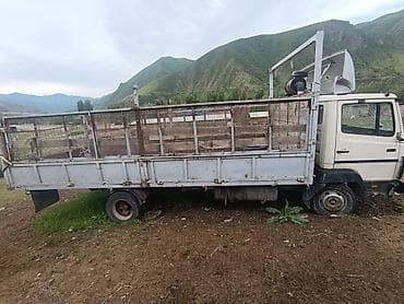 айнек авто: Жүк ташуучу унаа, Mercedes-Benz, Стандарт, Колдонулган — 3