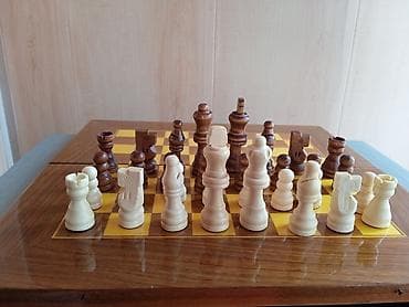 Нарды: Шахматы маленькие ( 1300 сом), шахматы средние — 4