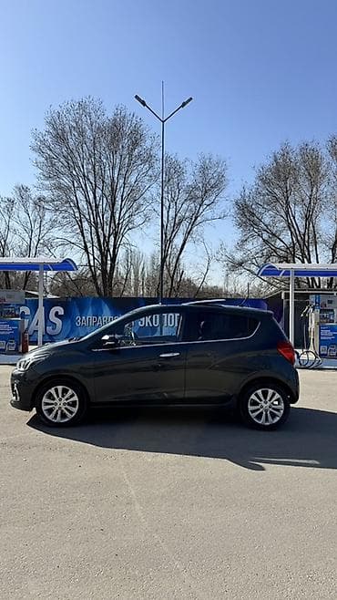 matiz 2013: Chevrolet Spark: 2016 г., 1 л, Автомат, Бензин, Хэтчбэк — 2