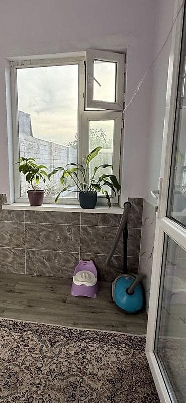 офис тему в бишкеке: 65 м², 4 комнаты, Без подселения — 4
