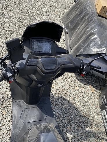 l7 pro: Скутер DUL DUL, черный цвет. Основные характеристики: - Кузов формата — 6