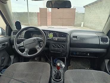 стоп венто: Volkswagen Vento: 1994 г., 1.8 л, Ручные, Бензин, Седан — 5