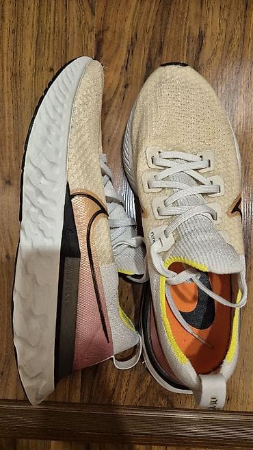 Мужские кроссовки, 43, Nike, Б/у, цвет - Бежевый