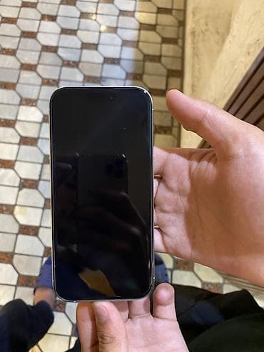 айфон их: IPhone 16 Pro, Белый — 1