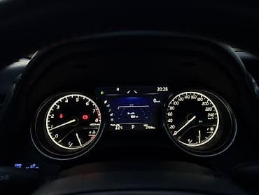 сед: Toyota Camry: 2023 г., 2.5 л, Автомат, Бензин, Седан — 10