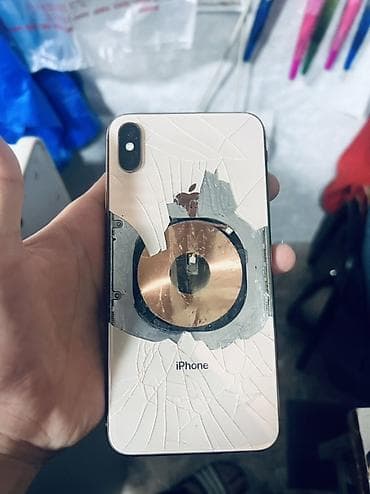 iphone xs max на запчасти: IPhone Xs Max, Б/у, 64 ГБ, Золотой, Чехол — 1