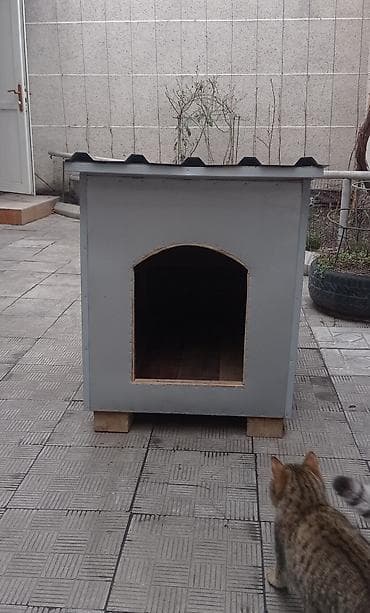 Товары и оборудование для с/х животных: Будка для собаки среднего/крупного размера.(новая)длинна 1м,ширина — 3