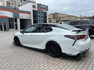 lexus e: Toyota Camry: 2021 г., Седан — 4