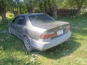 mazda 626 автомобил: Honda Accord: 1999 г., 1.8 л, Автомат, Бензин, Седан — 3