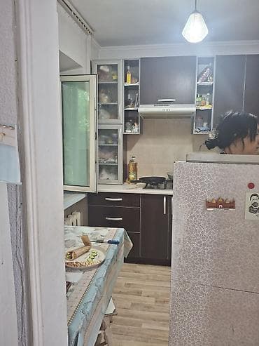 кок жар ж м: 1 бөлмө, Жарым -жартылай эмереги бар — 4
