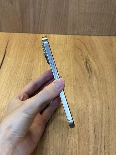 ipone: IPhone 16 Pro, Б/у, 256 ГБ, Natural Titanium, Защитное стекло, Чехол, В рассрочку, 90 % — 3