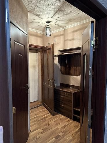 long term apartment: Сдаётся уютная 2‑комнатная квартира с мебелью и техникой. Планировка — 2