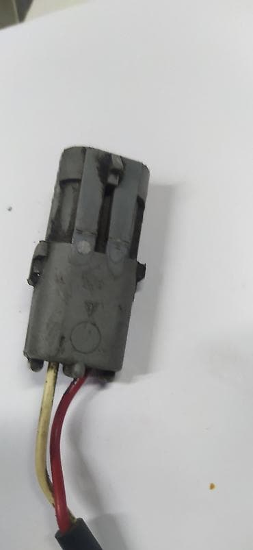 renault: Датчик коленвала Renault 2004 г., Б/у — 3