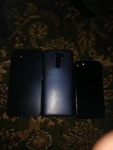 Набор из трёх смартфонов: 1) Samsung Galaxy A16 - Экран с вырезом под