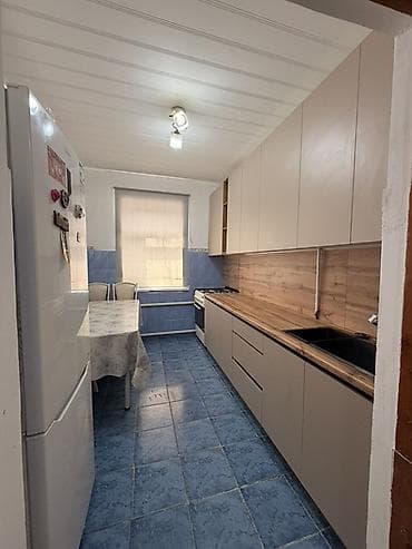 этаж үй: Продаю мансардный просторный дом с удобной планировкой в районе рынка — 2