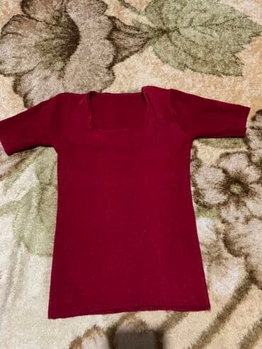 Киреге берилүүчү кийимдер: Блузка, Трикотаж, Solid print, Кыска модель — 1