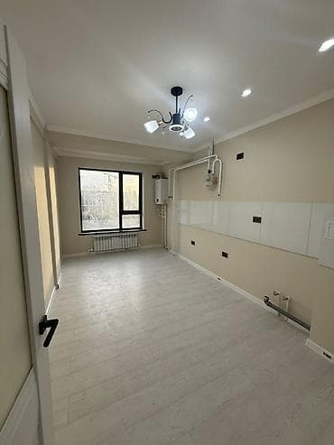 Недвижимость: 1 комната, 40 м², Элитка, 2 этаж, Евроремонт — 2