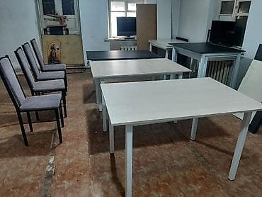 столы для кафе и стулья: Кухонный стол и стул — 4