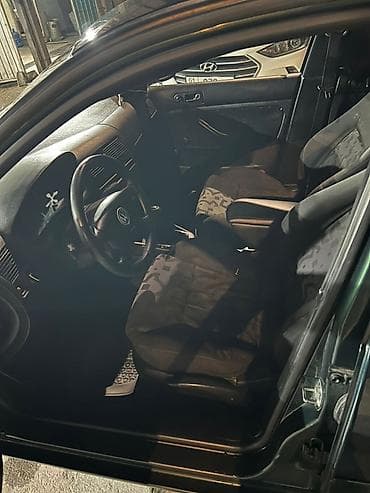 Volkswagen Golf: 1999 г., 1.9 л, Механика, Бензин, Хэтчбэк — 8