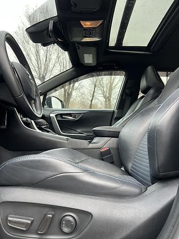 Toyota: Toyota RAV4: 2019 г., 2.5 л, Вариатор, Гибрид, Кроссовер — 8