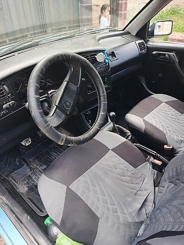 купить вента: Volkswagen Golf: 1992 г., Хэтчбэк — 9