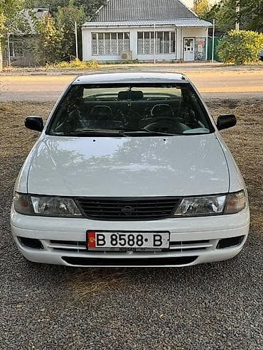 Nissan Sunny: 1996 г., 1.4 л, Механика, Бензин, Седан